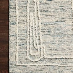 LOLOI LEELA 04 HOOKED WOOL RUG: DENIM, IVORY