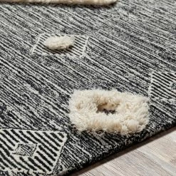SURYA CHEROKEE BORDERED WOOL RUG: BLACK + CREAM