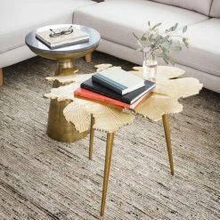 MOES FONT ACCENT TABLE