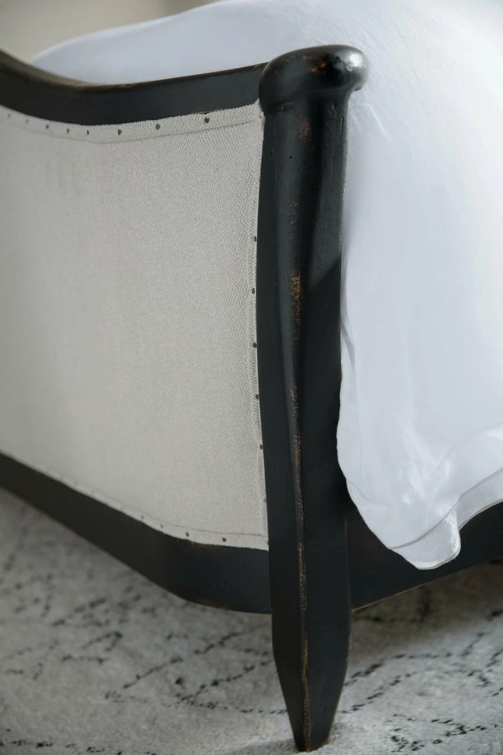 Buy 😉 HOOKER PARISIAN VINTAGE BED: ANTIQUE BLACK Bedroom 🌟 4 HOOKER PARISIAN VINTAGE BED: ANTIQUE BLACK Bedroom