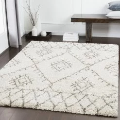 SURYA Rug JAMILAH SHAG: IVORY
