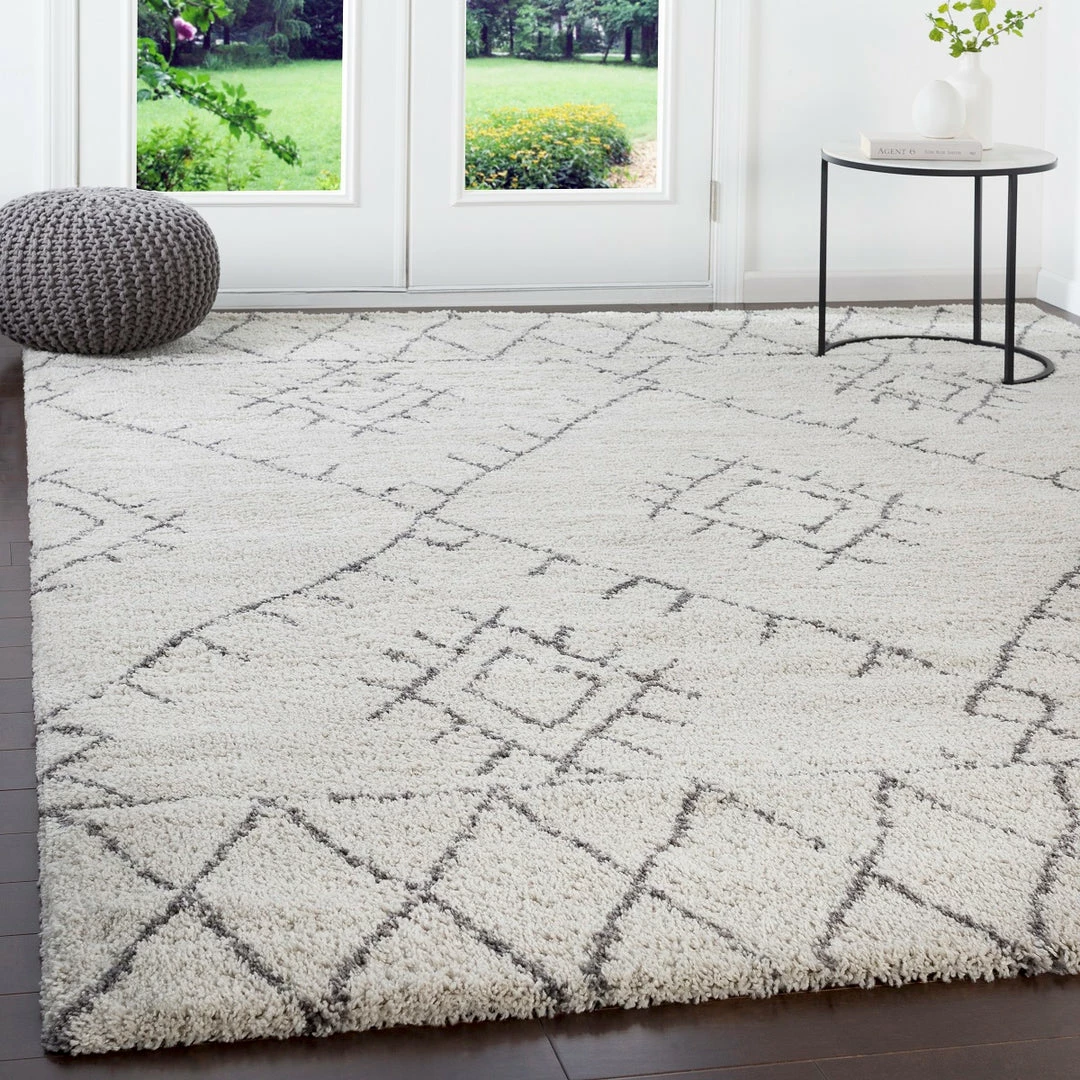 Outlet ๐ SURYA VALI ULTRA PLUSH RUG: IVORY ๐ 2 SURYA VALI ULTRA PLUSH RUG: IVORY