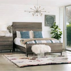 DOVETAIL WREN RUSTIC OAK QUEEN PANEL BED Bedroom